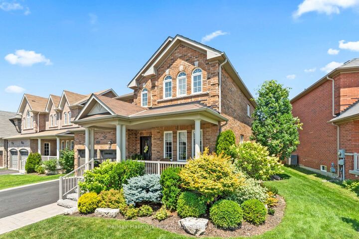 Property Photo:  928 Black Cherry Drive  ON L1K 0P6 