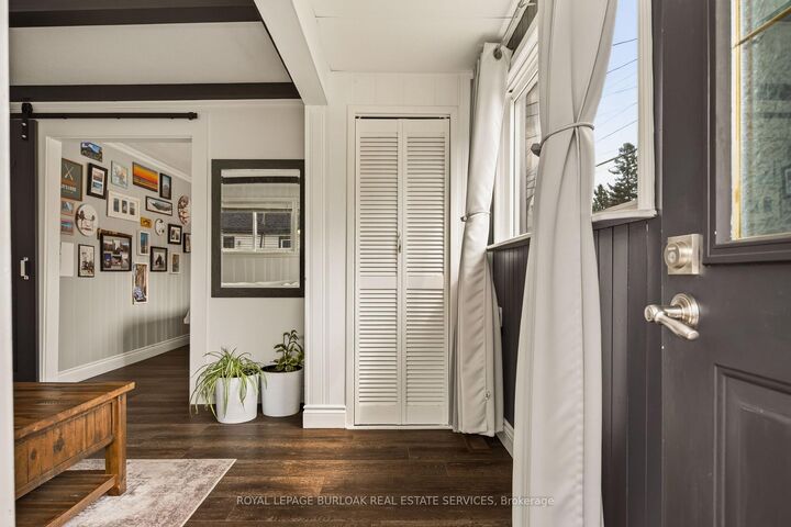 Property Photo: 29 Hixon Road ON L8K 2B8