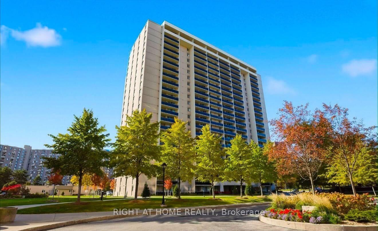 Property Photo: 820 Burnhamthorpe Road 1102 ON M9C 4W2