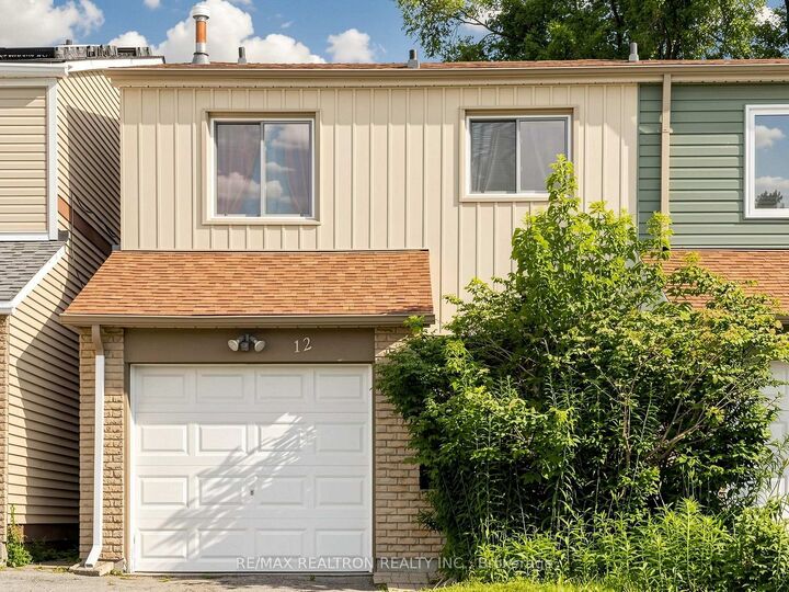 Property Photo: 12 Robin Court ON L4M 5M1