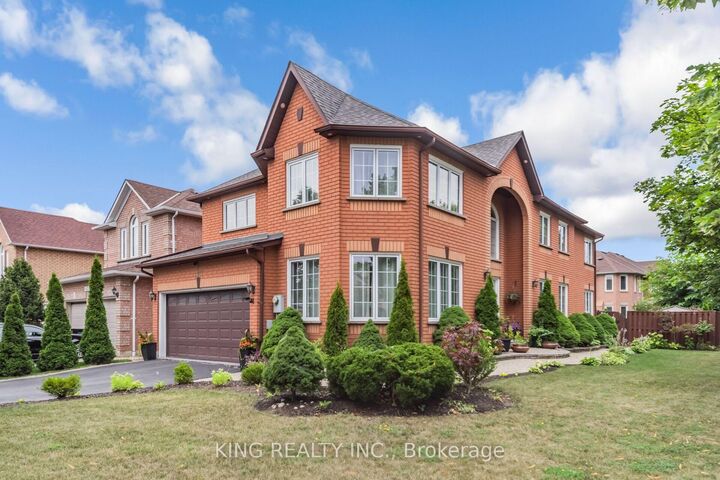 Property Photo: 1427 Grossi Street ON L5V 1T9