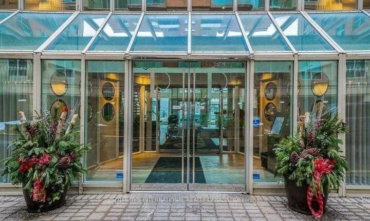 Property Photo:  313 Richmond Street E 1457  ON M5A 4S7 