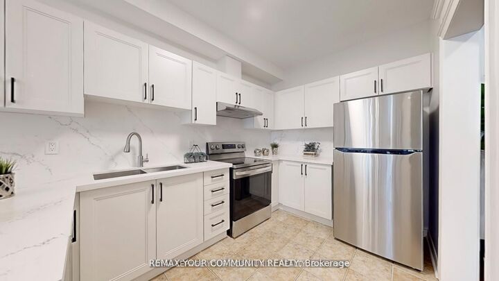 Property Photo: 190 Harding Boulevard W 164 ON L4C 0J9