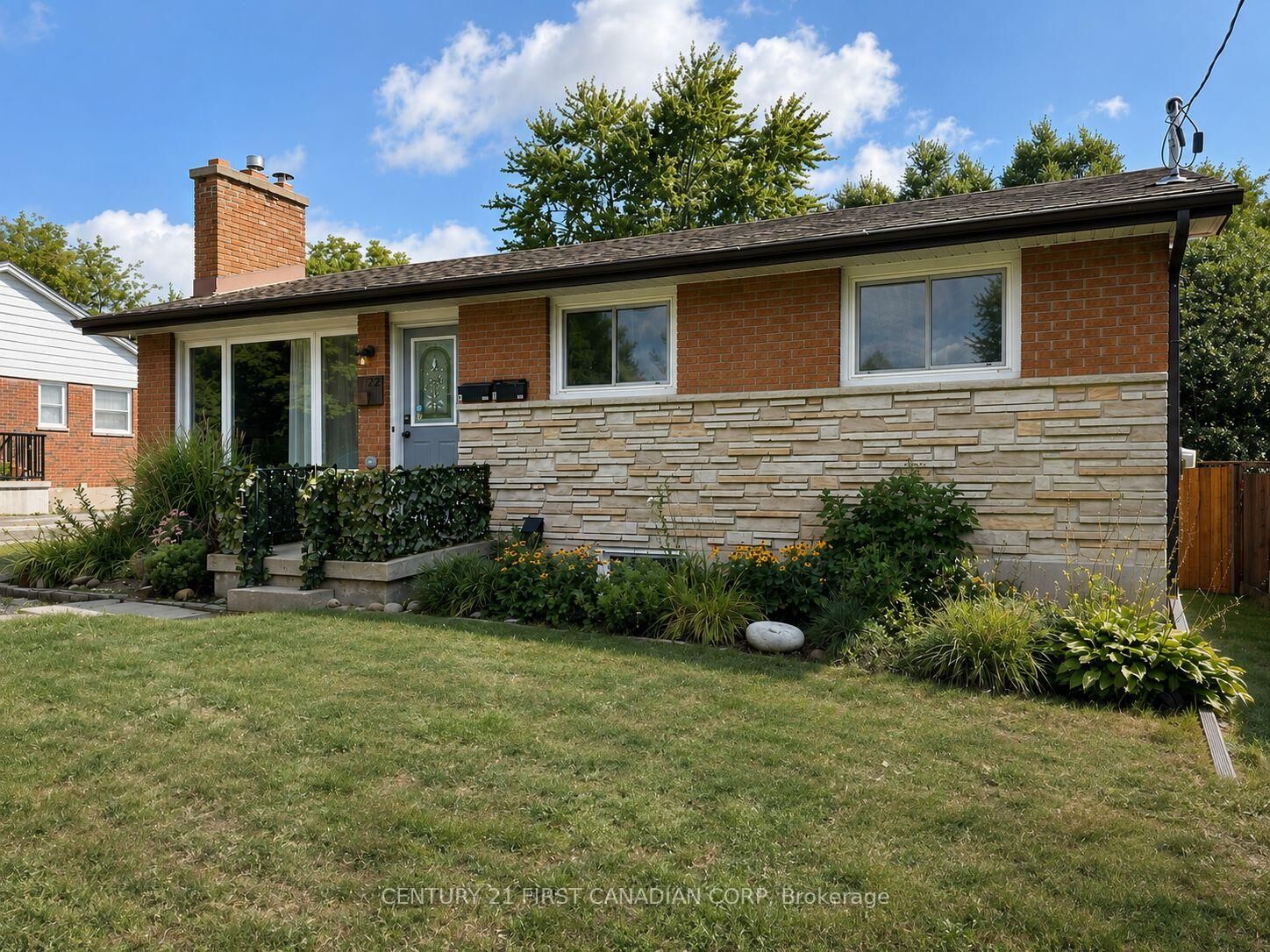 Property Photo:  238 McNay Street Upper Unit  ON N5Y 1L4 