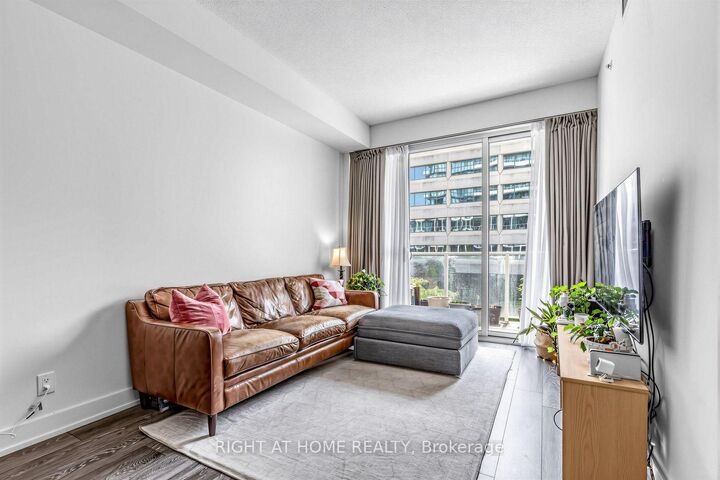 180 Fairview Mall Drive 202 — photo 1
