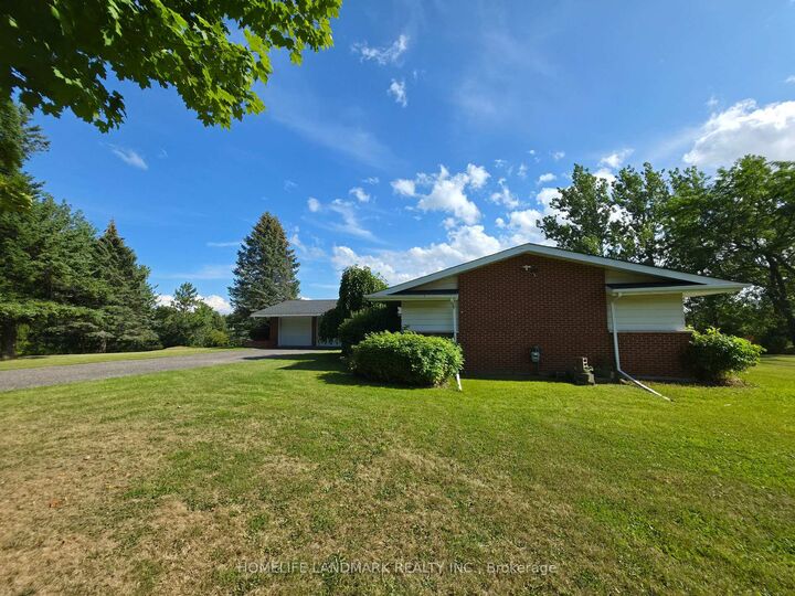 1098 15th Side Road — photo 1