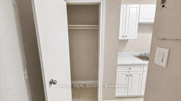 Property Photo:  601 Barber Avenue N 306  ON N4W 1S4 
