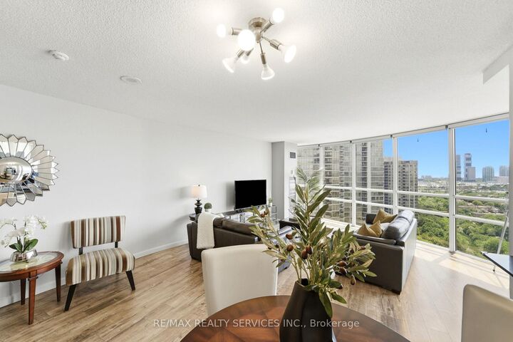 Property Photo: 50 Eglinton Avenue W 2007 ON L5R 3P5