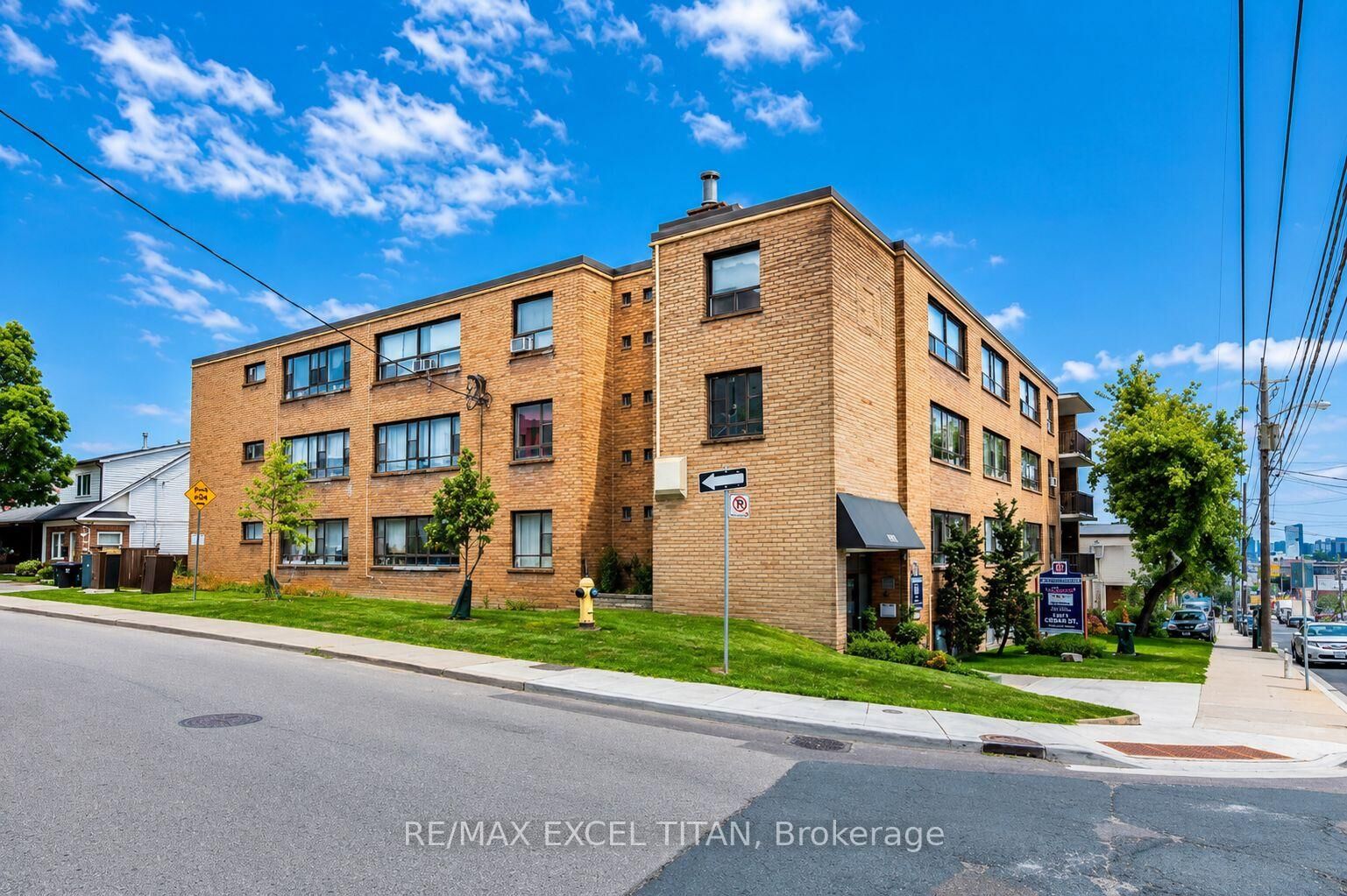 Property Photo:  2515 Eglinton Avenue W 308  ON M6M 1T2 