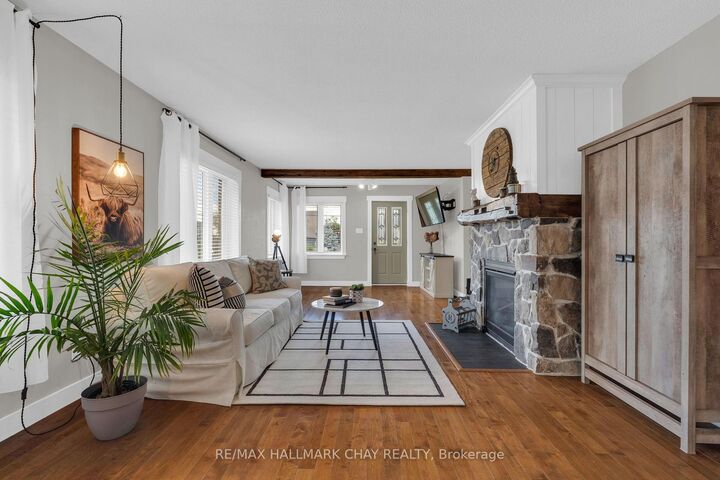 47 Lakeside Drive — photo 1