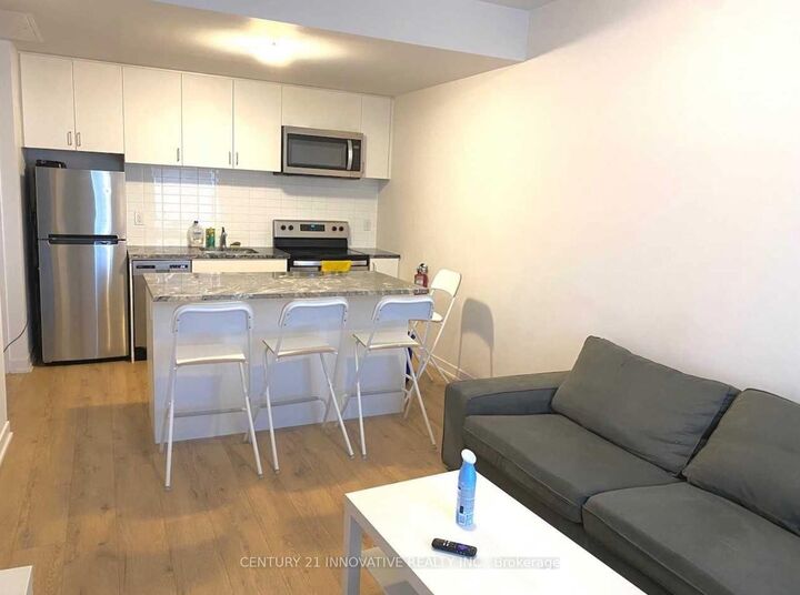 Property Photo:  1720 Simcoe Street N 14  ON L1G 4X9 
