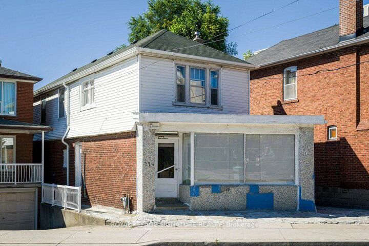 724 Vaughan Road — photo 1
