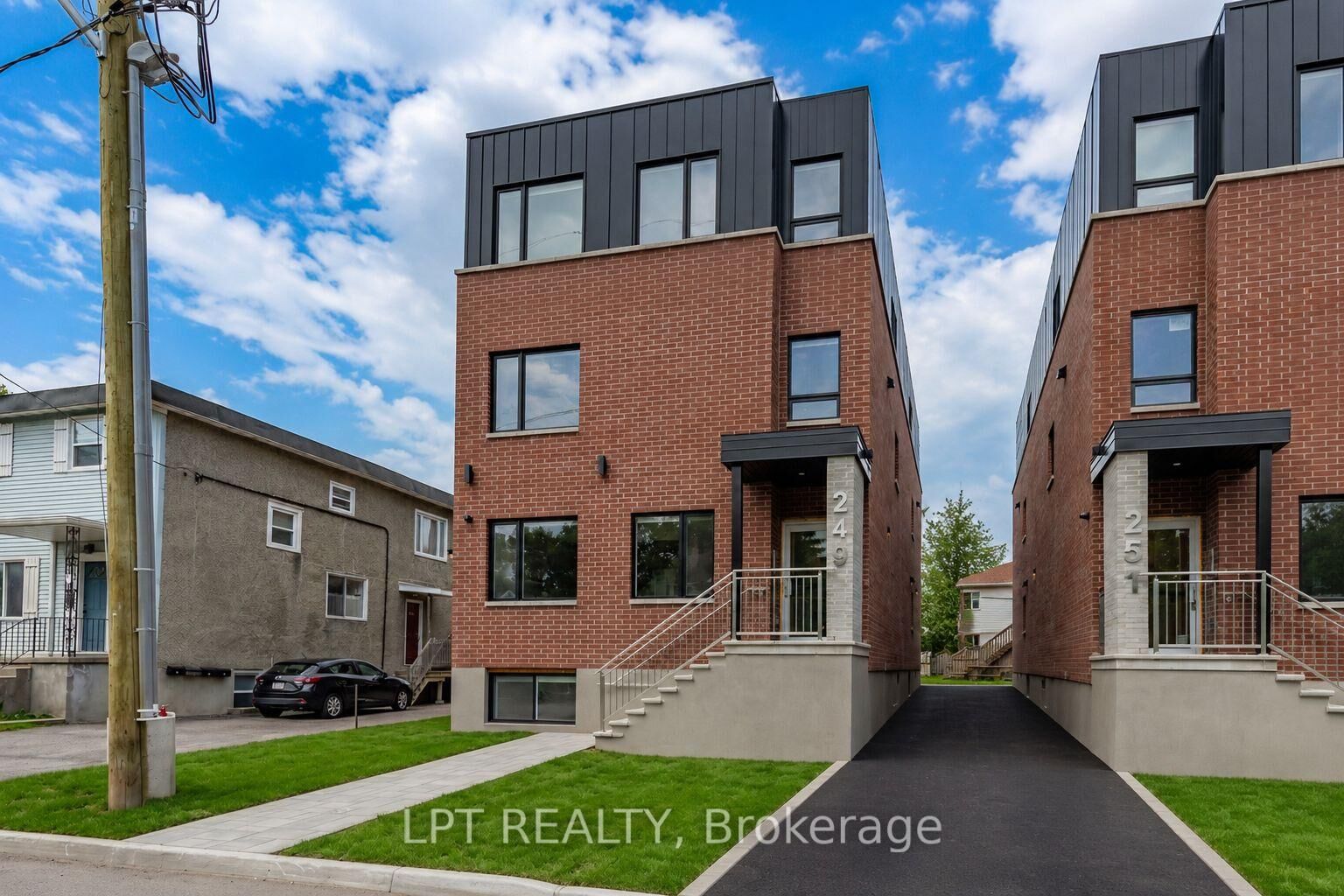 Property Photo:  249 Columbus Avenue 1  ON K1K 1P5 