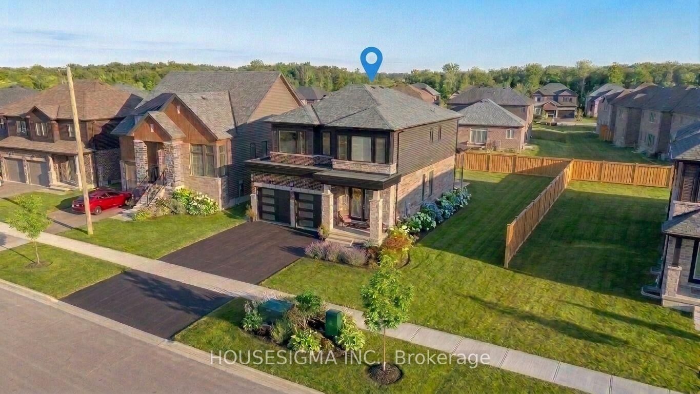 Property Photo:  31 Rosanne Circle  ON L9Z 0N6 