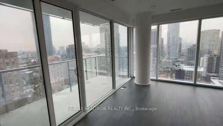 Property Photo:  3 Gloucester Street 3101  ON M4Y 0C6 