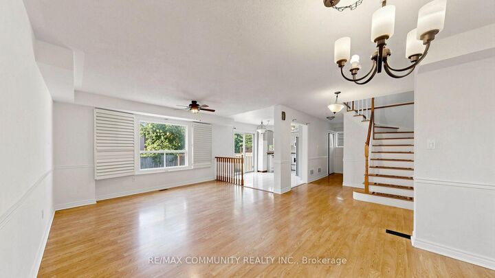 Property Photo:  38 Iveagh Drive  ON L4P 3X3 