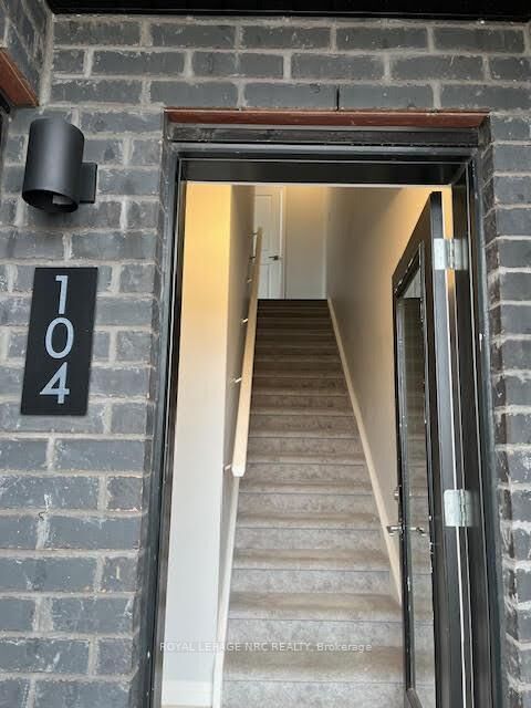 Property Photo: 6705 Cropp Street 104 ON L2E 0C1