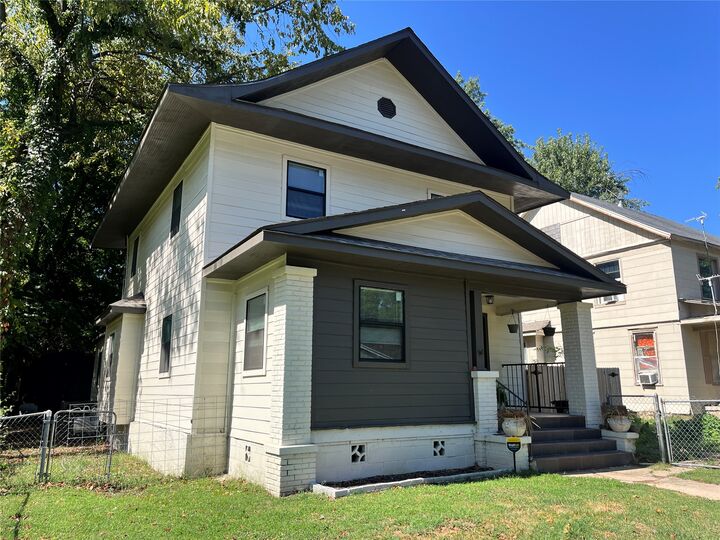 Property Photo:  623 Lawrence Street  OK 74403 