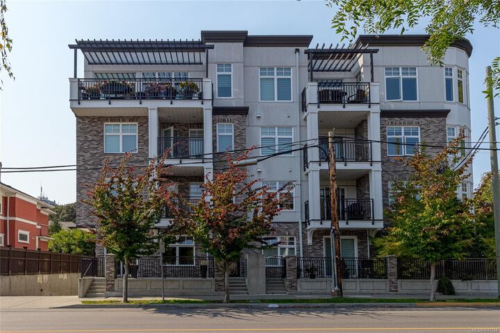 Property Photo: 1765 Oak Bay Ave #105 BC V8S 3Z5