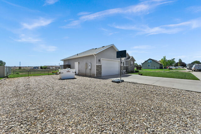 Property Photo: 252 E 1875 S UT 84066