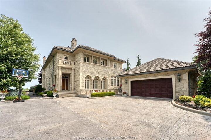 Property Photo: 300 Elmgrove Drive ON N8N 3S4
