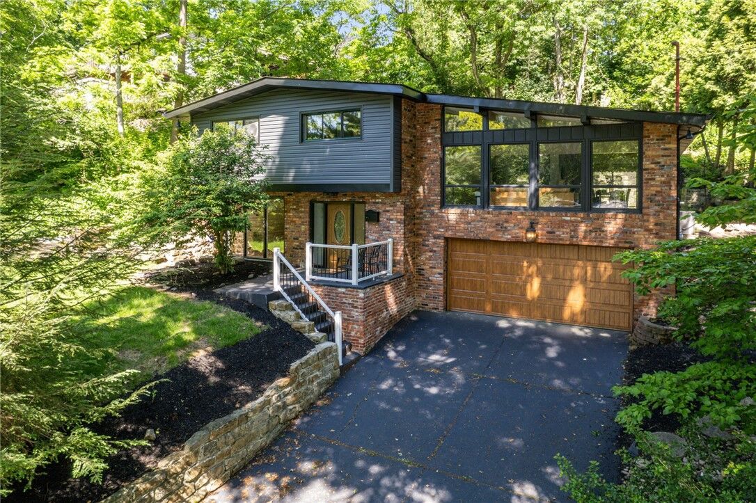 Property Photo: 2317 Marbury Rd PA 15221