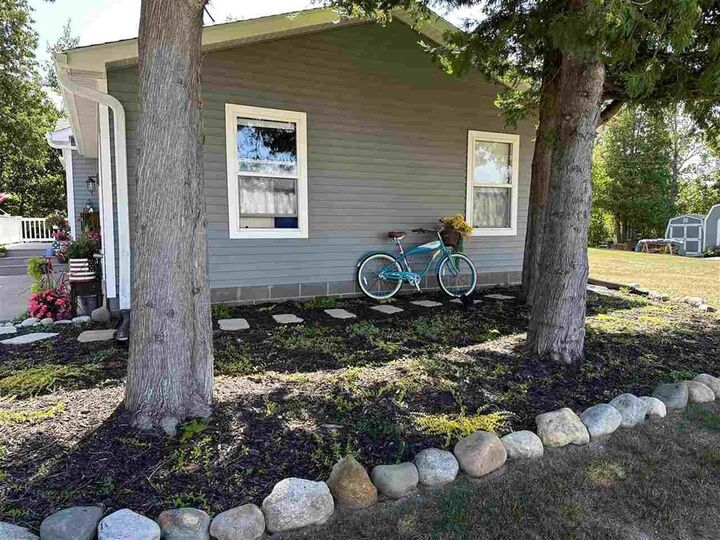 Property Photo: 451 Cadillac Street MI 49701