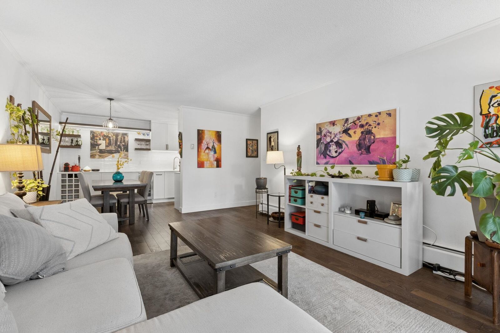 Property Photo: 127 E 4th Street 201 BC V7L 1H7