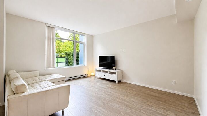 Property Photo: 6638 Dunblane Avenue 1 BC V5H 0G8