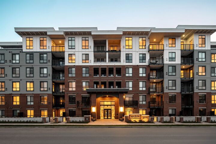 Property Photo: 2771 Montrose Avenue 207 BC V2S 0R2