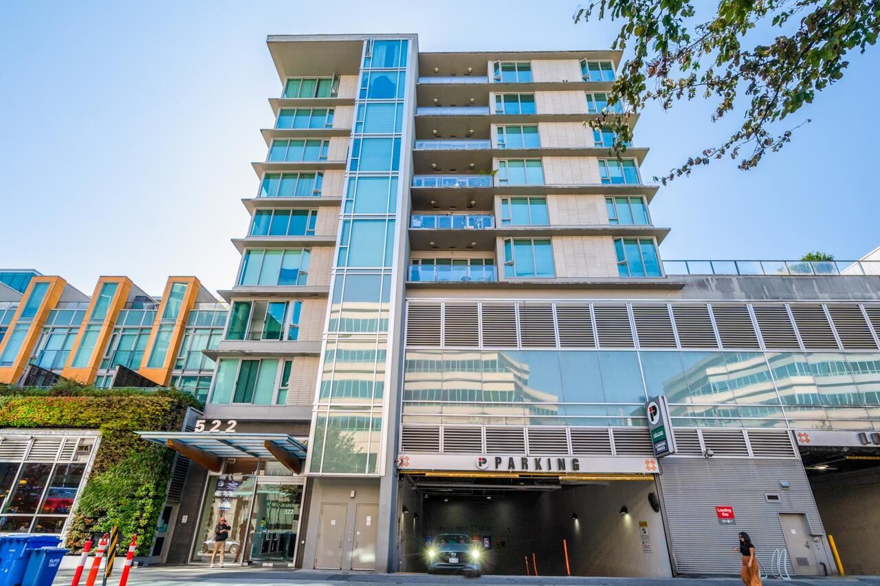 Property Photo: 522 W 8th Avenue 812 BC V5Z 0A9