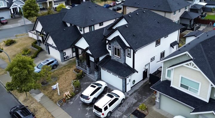 Property Photo: 27641 Lundeberg Avenue BC V4X 0B8