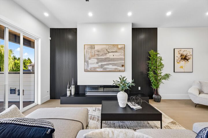 Property Photo: 15871 111A Avenue 102 BC V4N 5B4