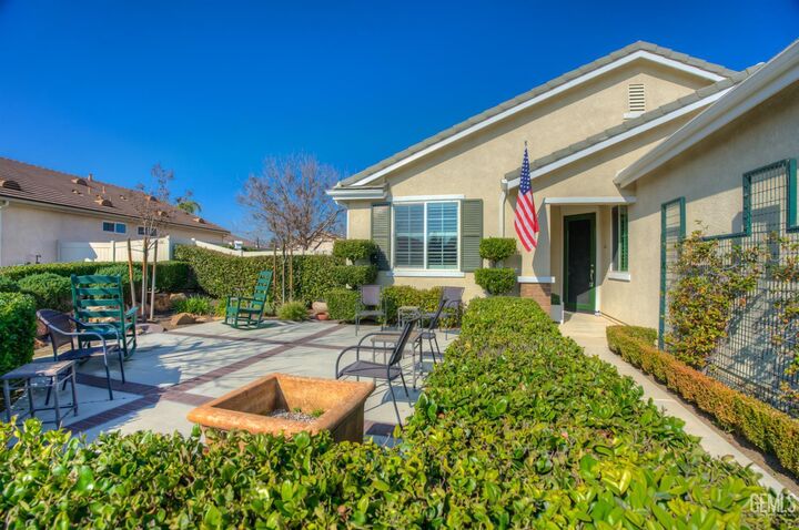 Property Photo: 13408 Limestone Falls Drive CA 93306