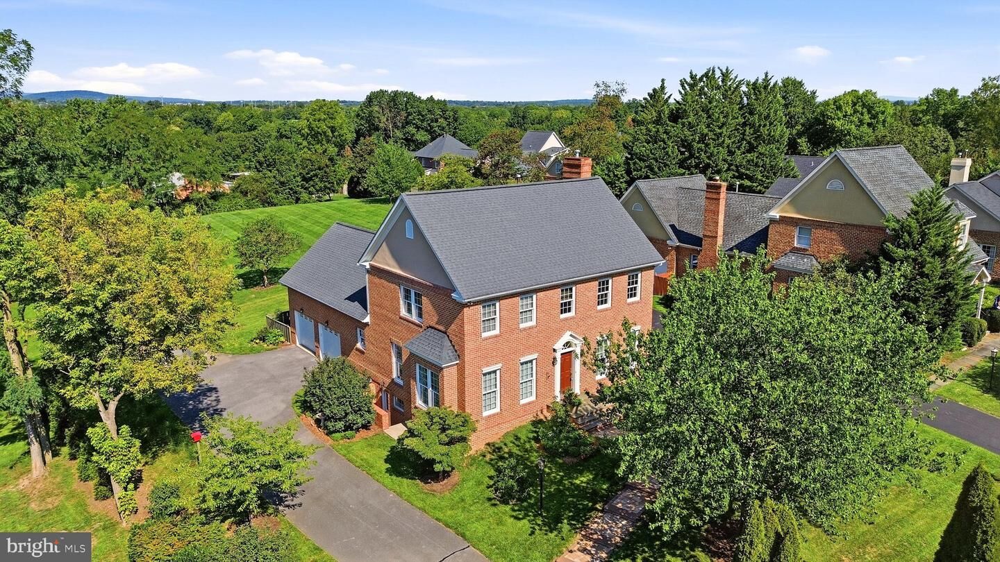 Property Photo: 105 Foxbury Lane VA 22602