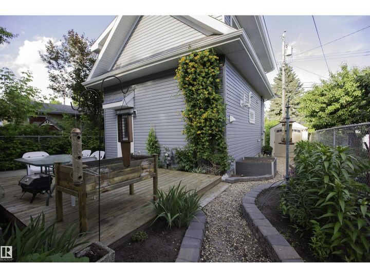 Property Photo:  11131 52 St NW  AB T5W 3H6 