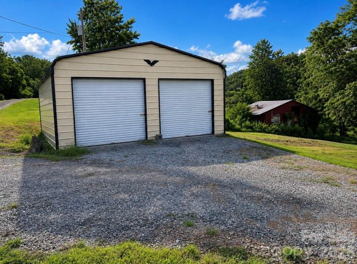 Property Photo: 81 Frye Heights Lane NC 28681