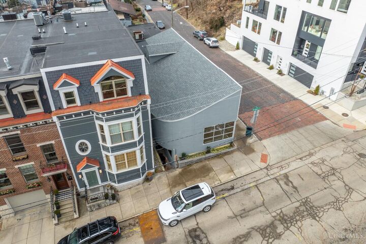 Property Photo:  1033 St Gregory Street  OH 45202 