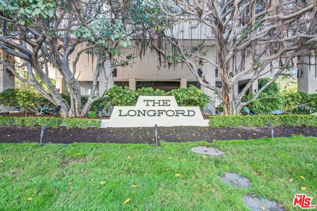 Property Photo: 10790 Wilshire Blvd, Unit 404 CA 90024