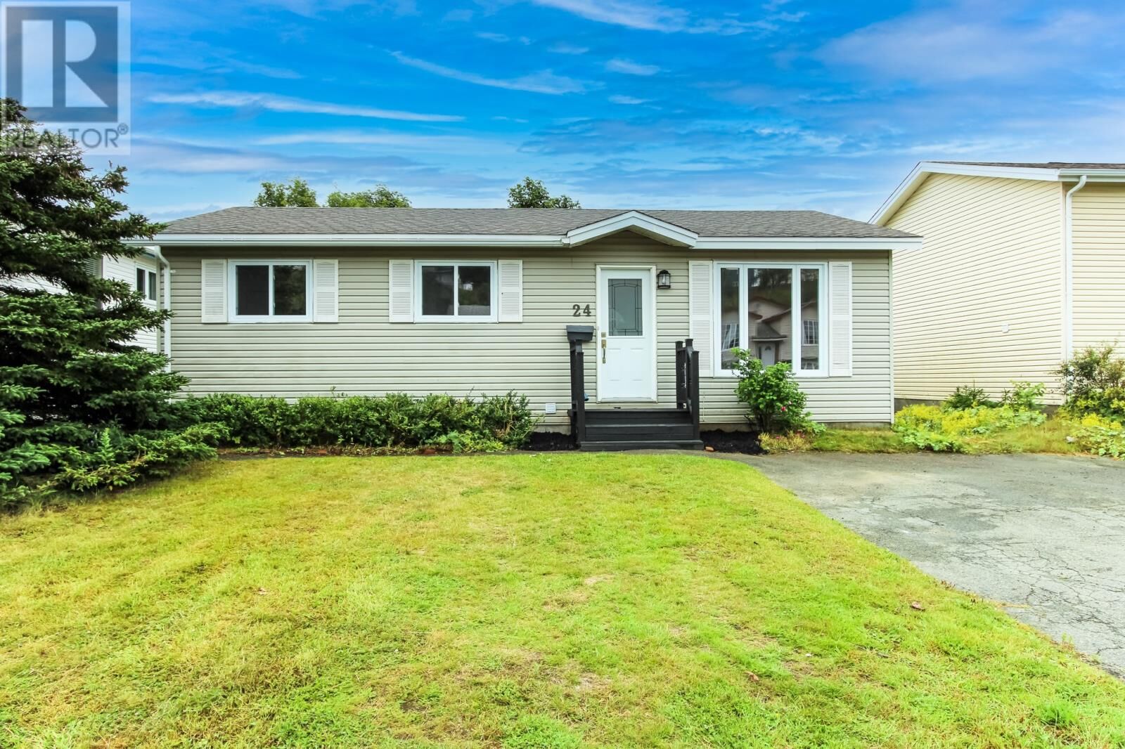 Property Photo:  24 Hemmer Jane Drive  NL A1N 4V6 