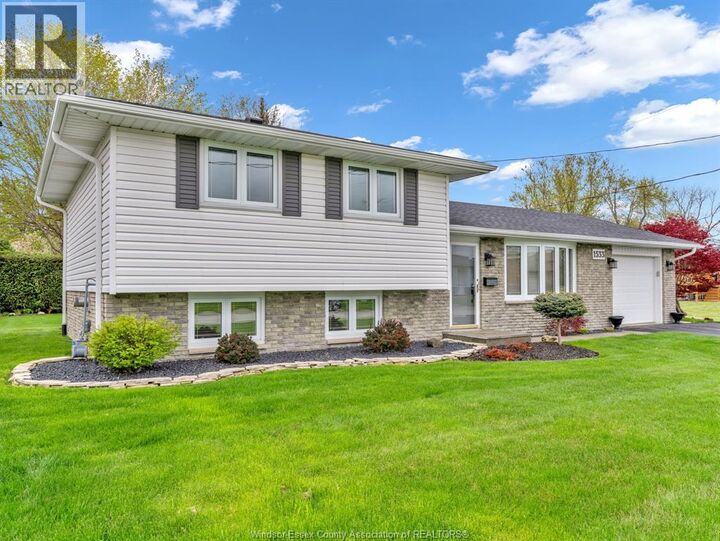 Property Photo: 1533 Peach Drive ON N0P 2G0