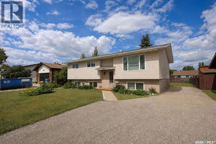 Property Photo: 3352 Dent Crescent SK S6V 7H1