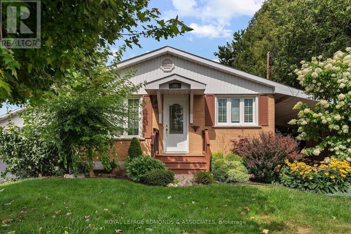 105 Ellis Avenue — photo 1