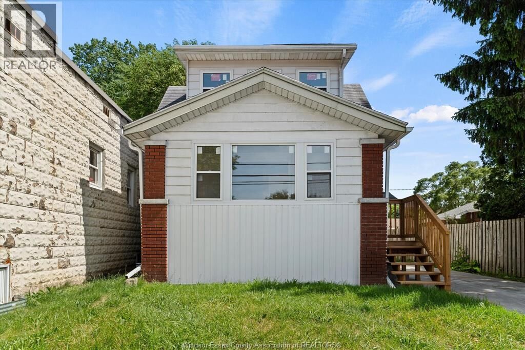 Property Photo:  6045 Wyandotte Street East  ON N8S 1N3 