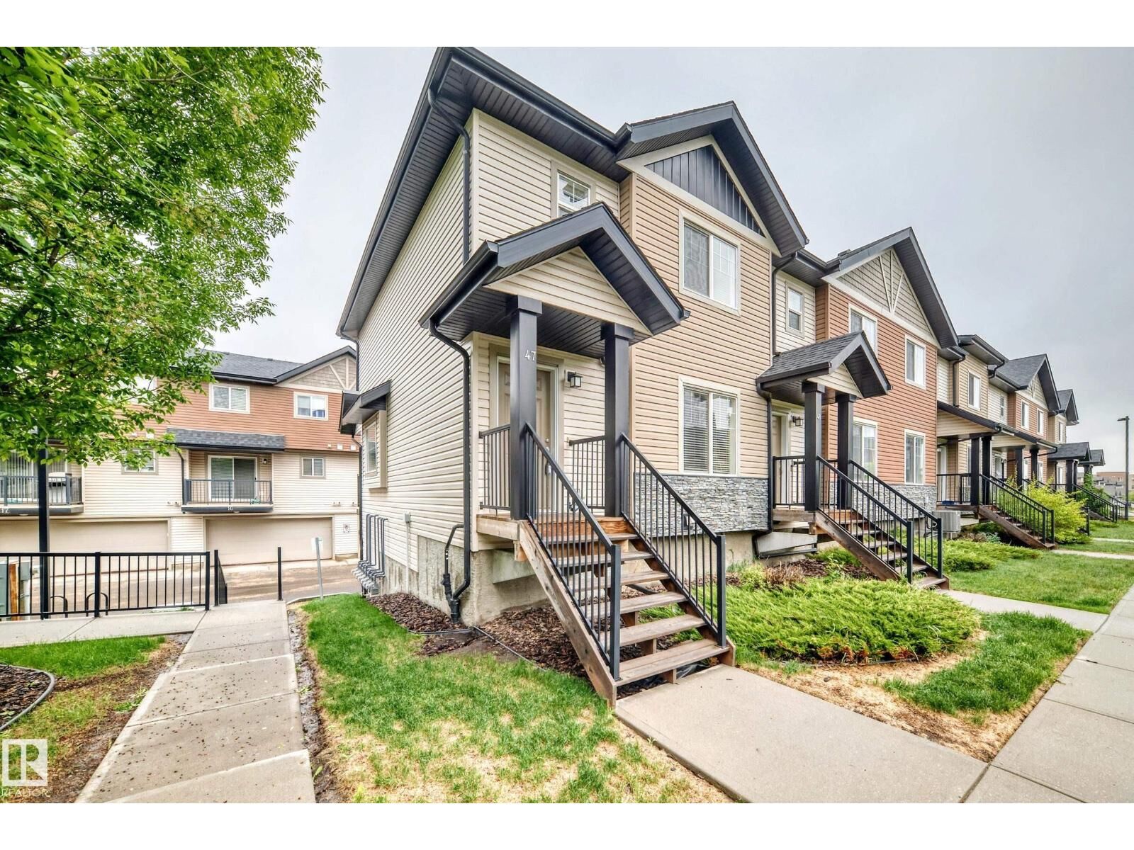 Property Photo: #47 12004 22 Av SW AB T6W 0T1
