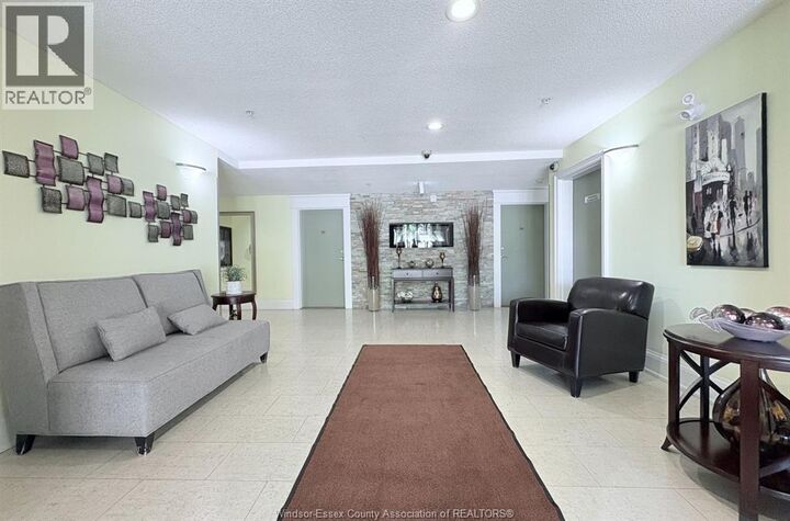 Property Photo:  6 Dayspring Circle 1302  ON L6P 2Z6 