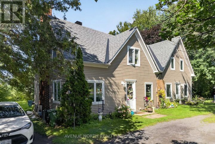 Property Photo:  2941 Old Montreal Road  ON K4C 1G2 