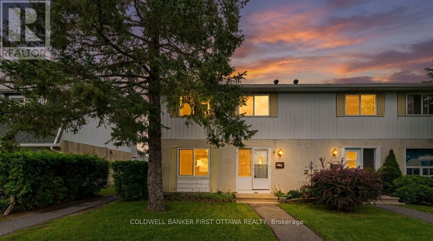 Photo de la propriété:  1532 Beaverpond Drive A  ON K1B 3R9 