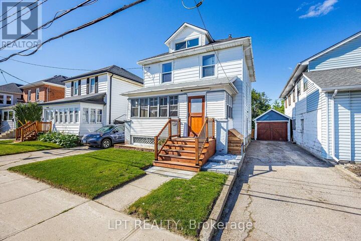 125 Curtis Street — photo 1