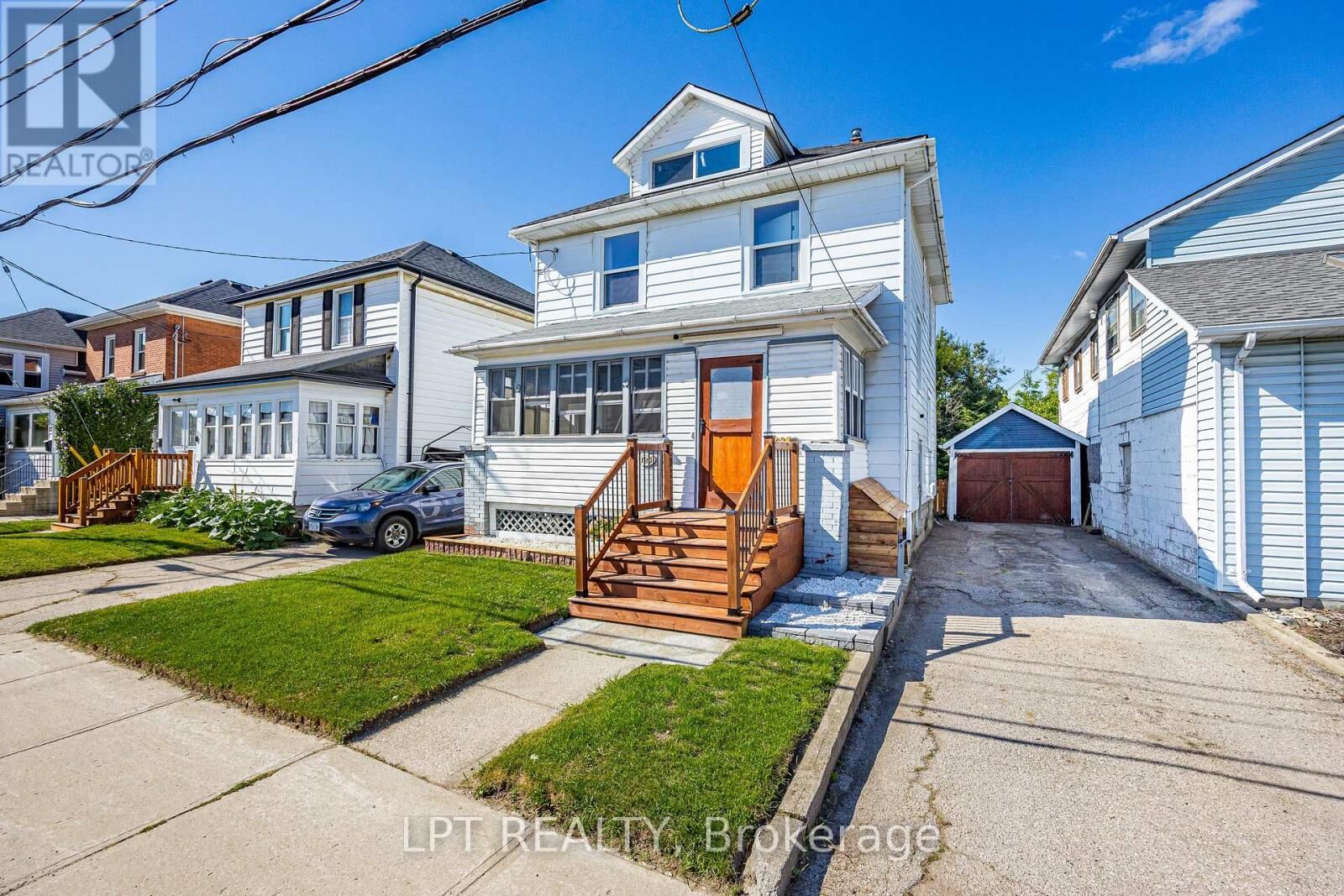 Property Photo: 125 Curtis Street ON N5P 1J4